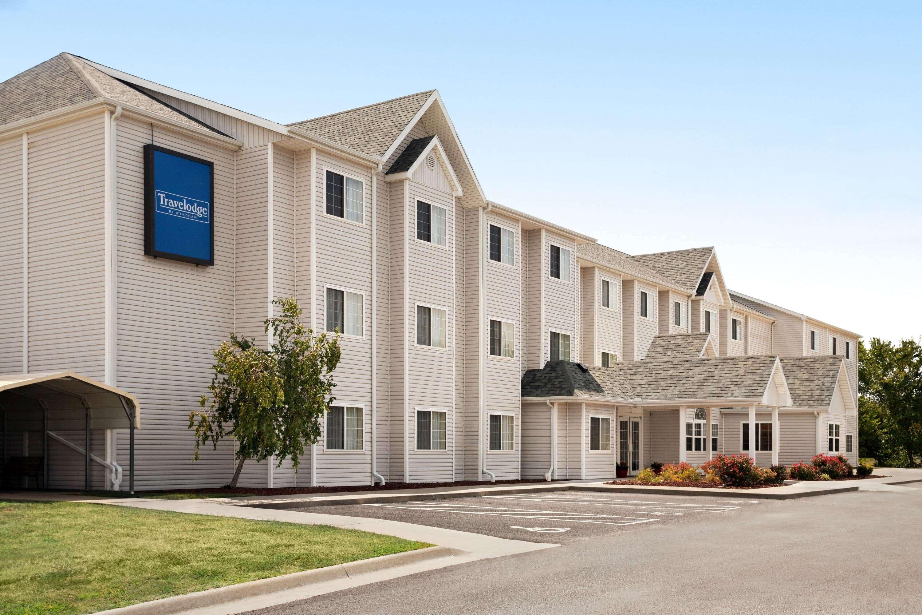 Travelodge By Wyndham Fort Scott Esterno foto