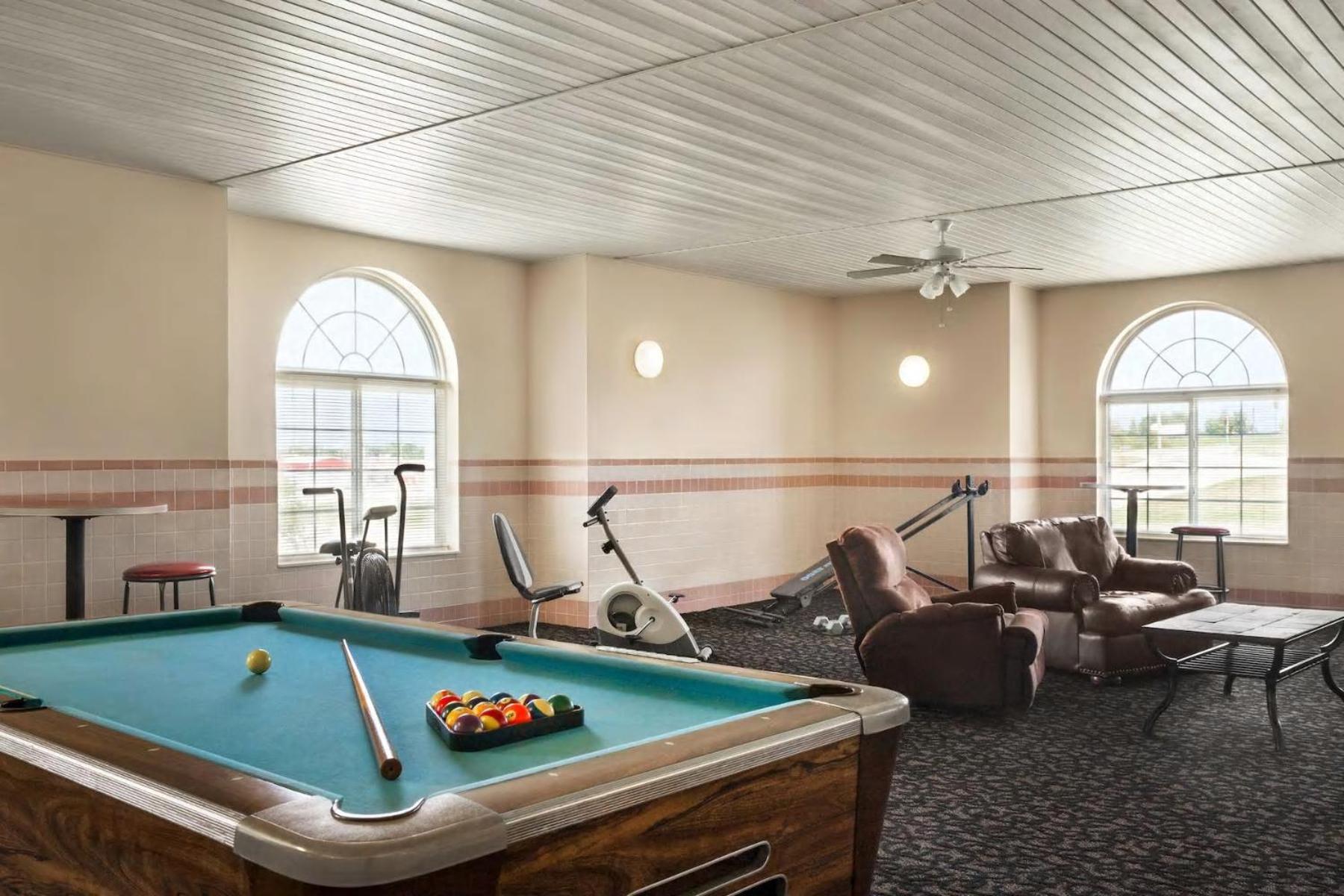 Travelodge By Wyndham Fort Scott Esterno foto