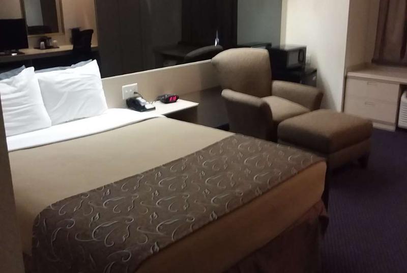 Travelodge By Wyndham Fort Scott Esterno foto