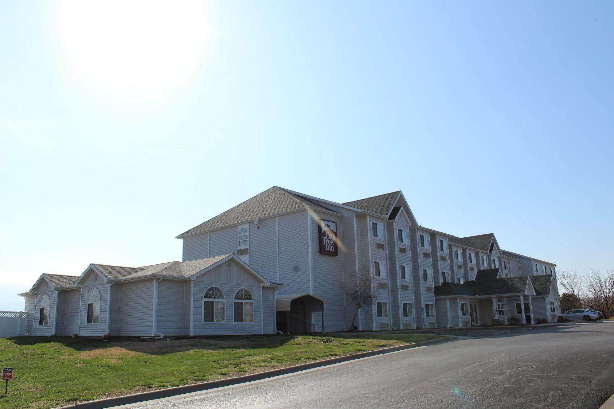Travelodge By Wyndham Fort Scott Esterno foto
