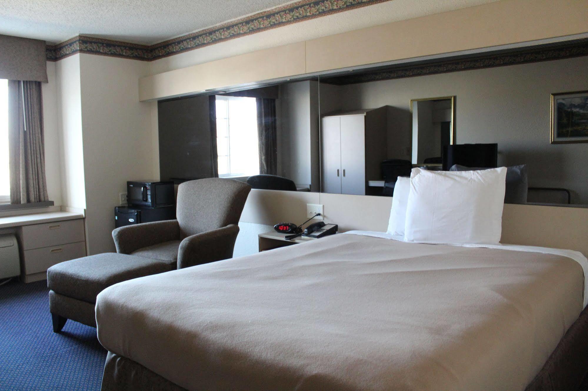 Travelodge By Wyndham Fort Scott Esterno foto