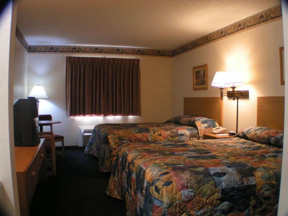 Travelodge By Wyndham Fort Scott Esterno foto