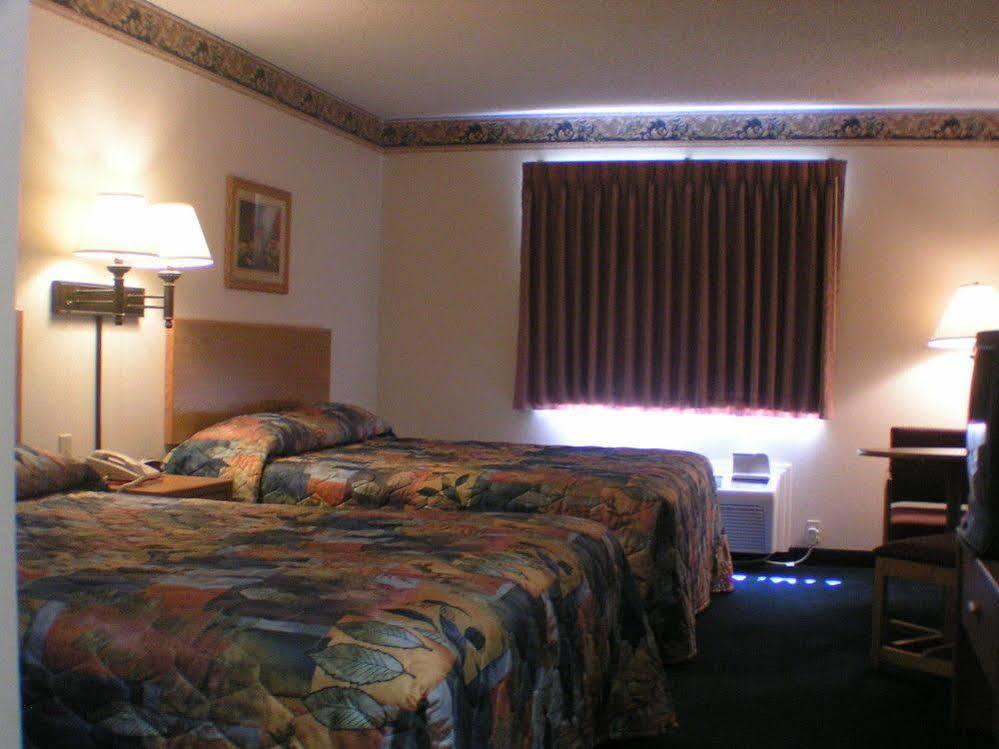 Travelodge By Wyndham Fort Scott Esterno foto