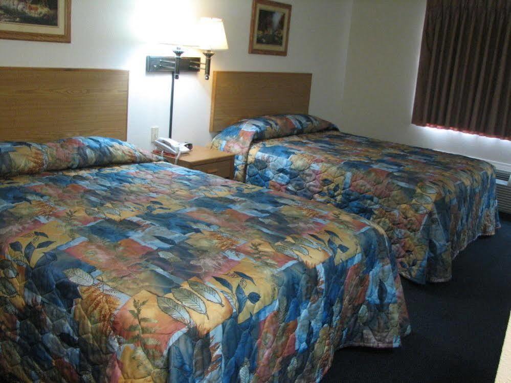 Travelodge By Wyndham Fort Scott Esterno foto