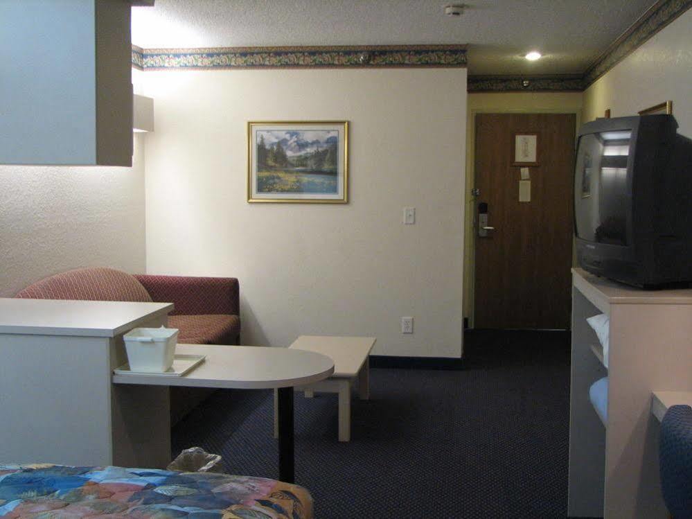 Travelodge By Wyndham Fort Scott Esterno foto