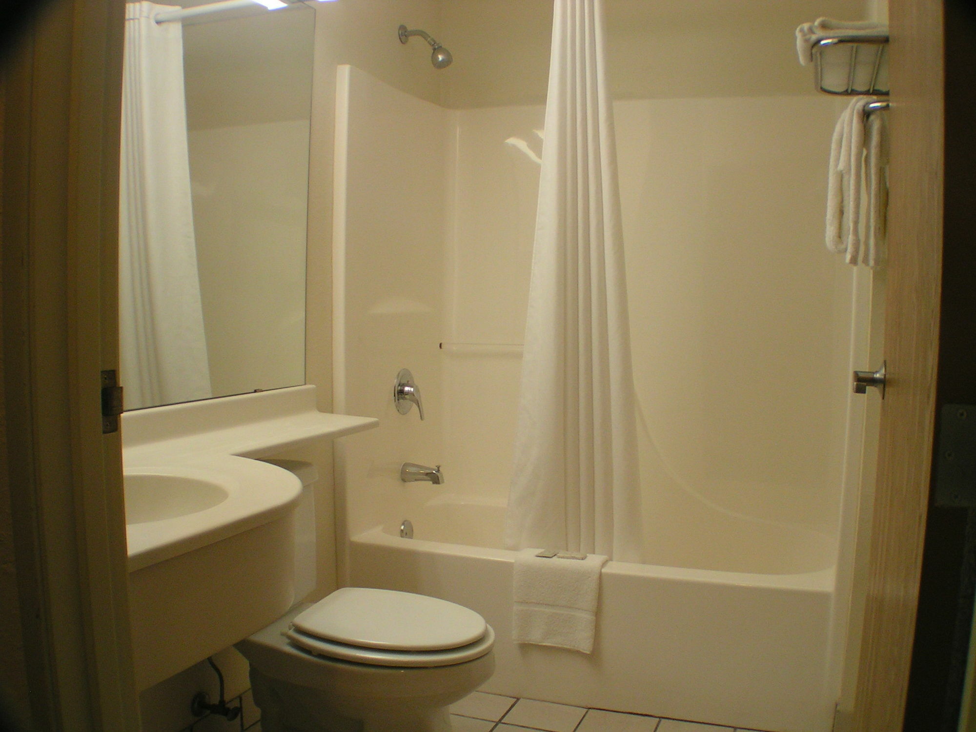 Travelodge By Wyndham Fort Scott Esterno foto