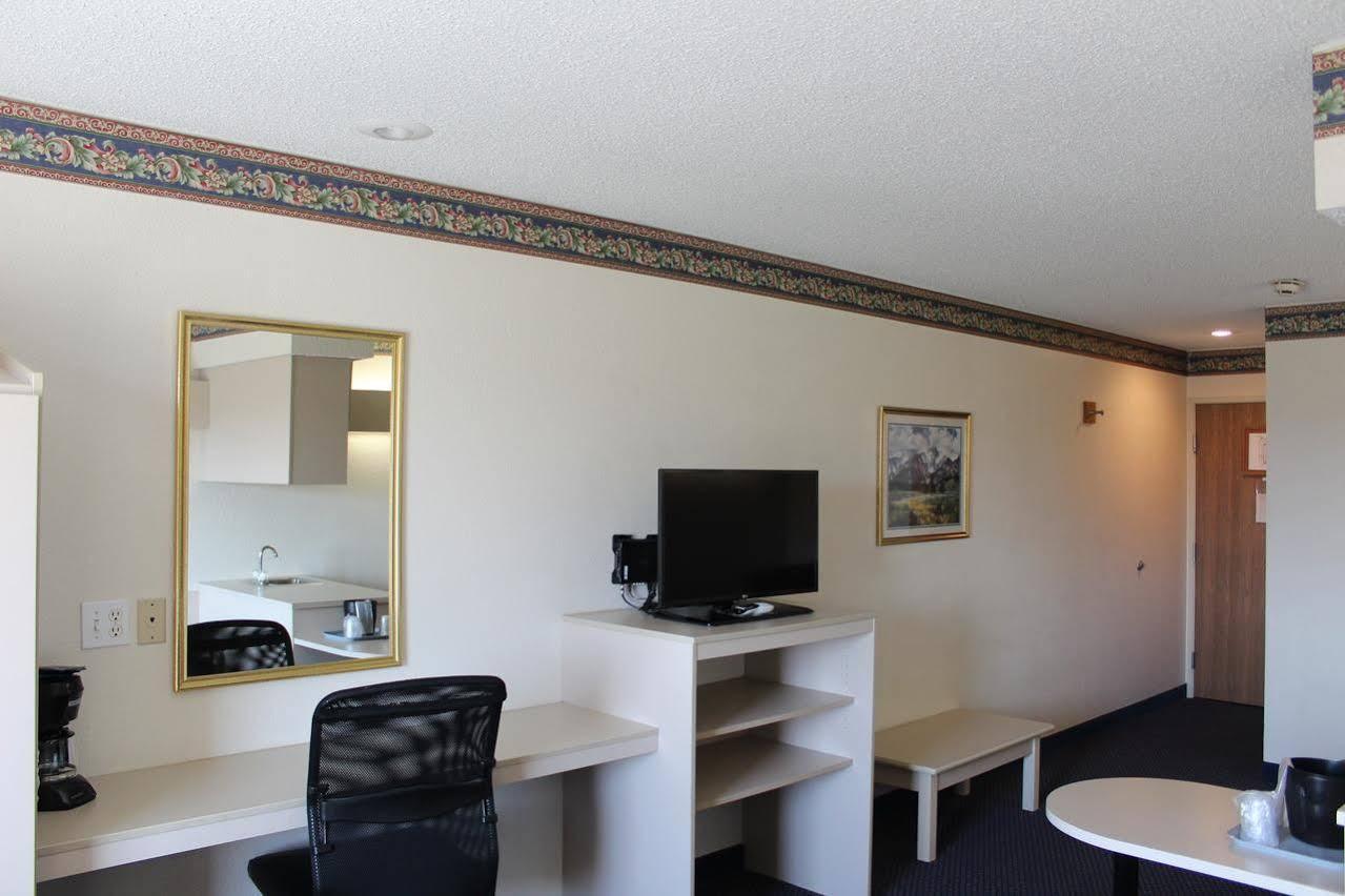 Travelodge By Wyndham Fort Scott Esterno foto