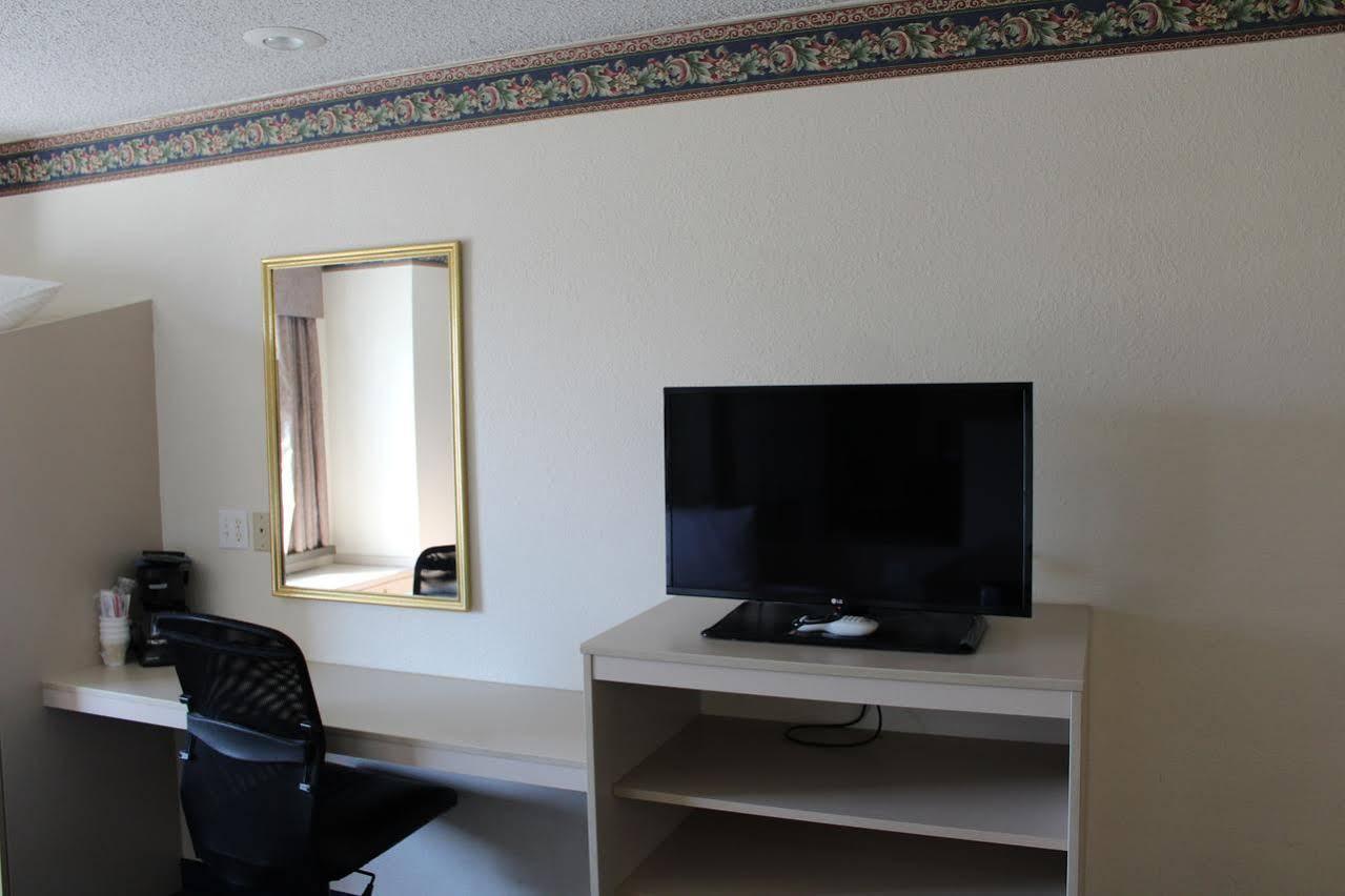 Travelodge By Wyndham Fort Scott Esterno foto